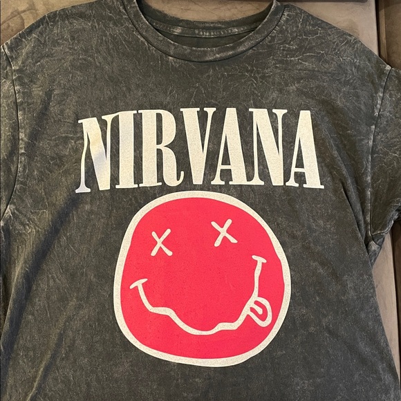 NWOT Nirvana Live '93 Concert Tee Size Women’s L - Picture 1 of 5